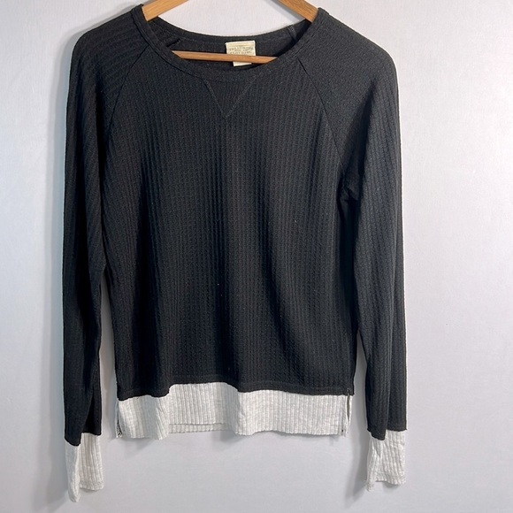 Telluride Clothing Company Sweaters - Telluride Clothing Company Black Waffle Weave Sweater size S